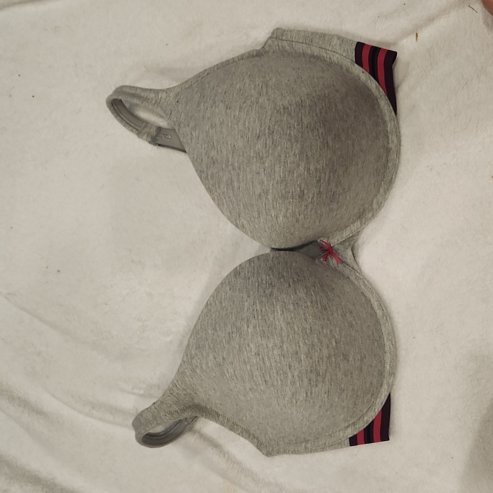 40F CACIQUE Grey and pink padded bra